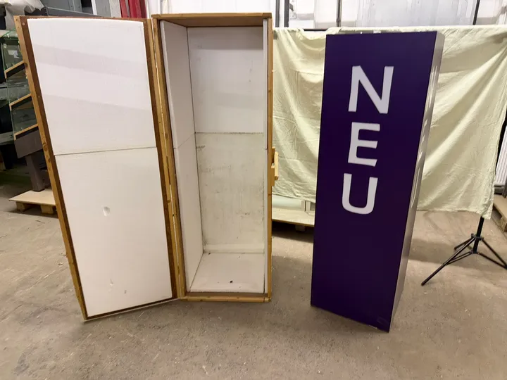 Leuchtkasten mit Schriftzug